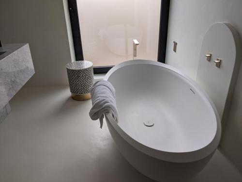 107709888_960577027739977_4852765463315392832_n